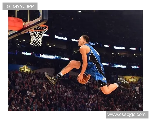 足球明星能否在篮球场上展现扣篮技巧的精彩瞬间